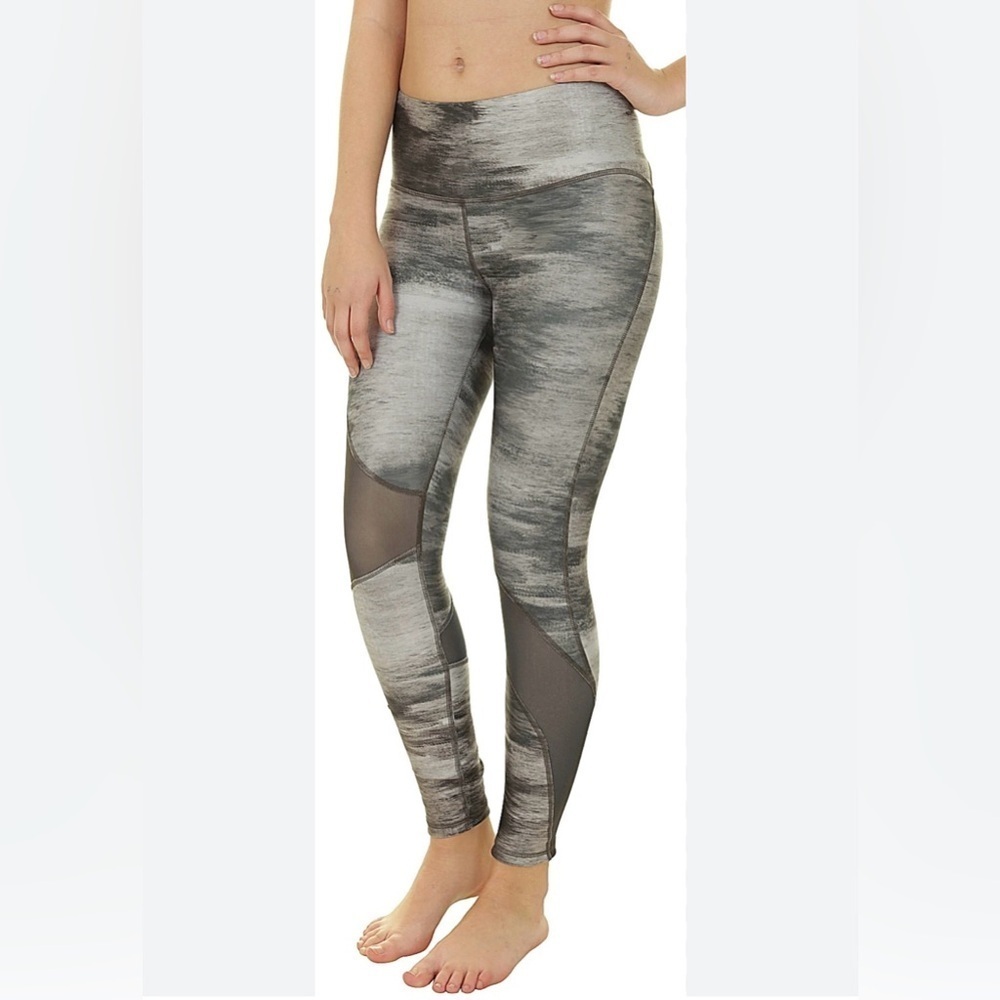Under Armour Gray Leggings with Mesh Panels - Picture 5 of 8